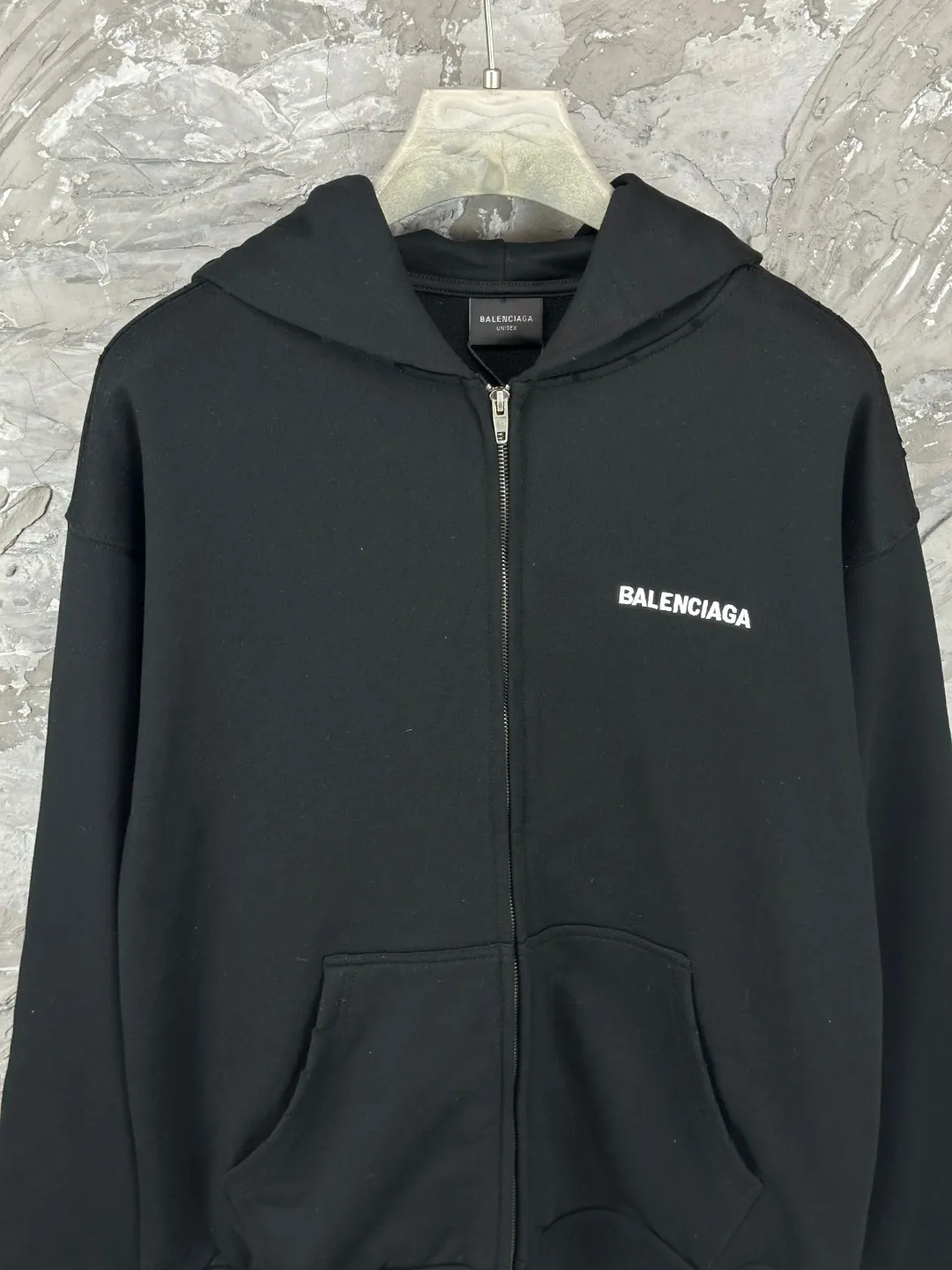 BALENCI*GA . . . . . . 460g . Same Style -Color：Black White -SIZE：Xs S M L 8980#